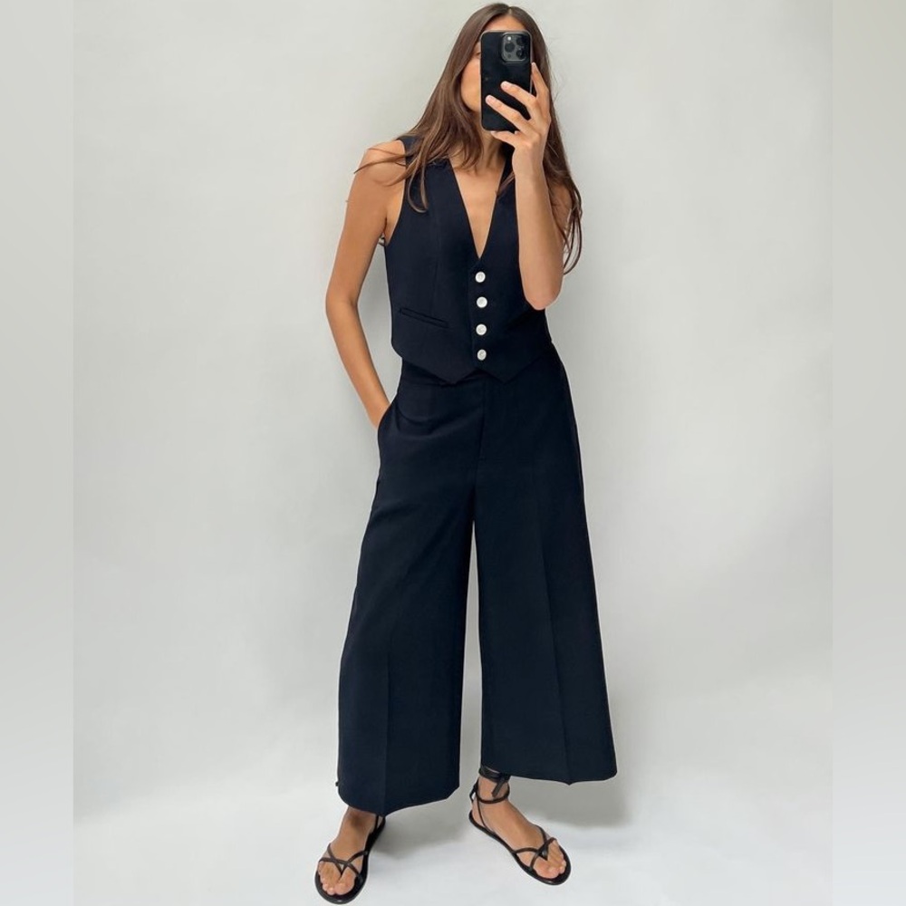 NWT Zara Navy culottes and vest size medium